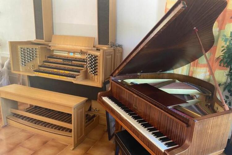 Orgue et piano pour musiciens – Human Pub Villecroze-les-Grottes