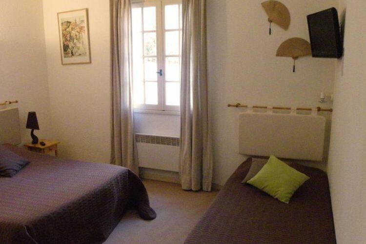 Chambre triple vue jardin – Human Hotel Restaurant